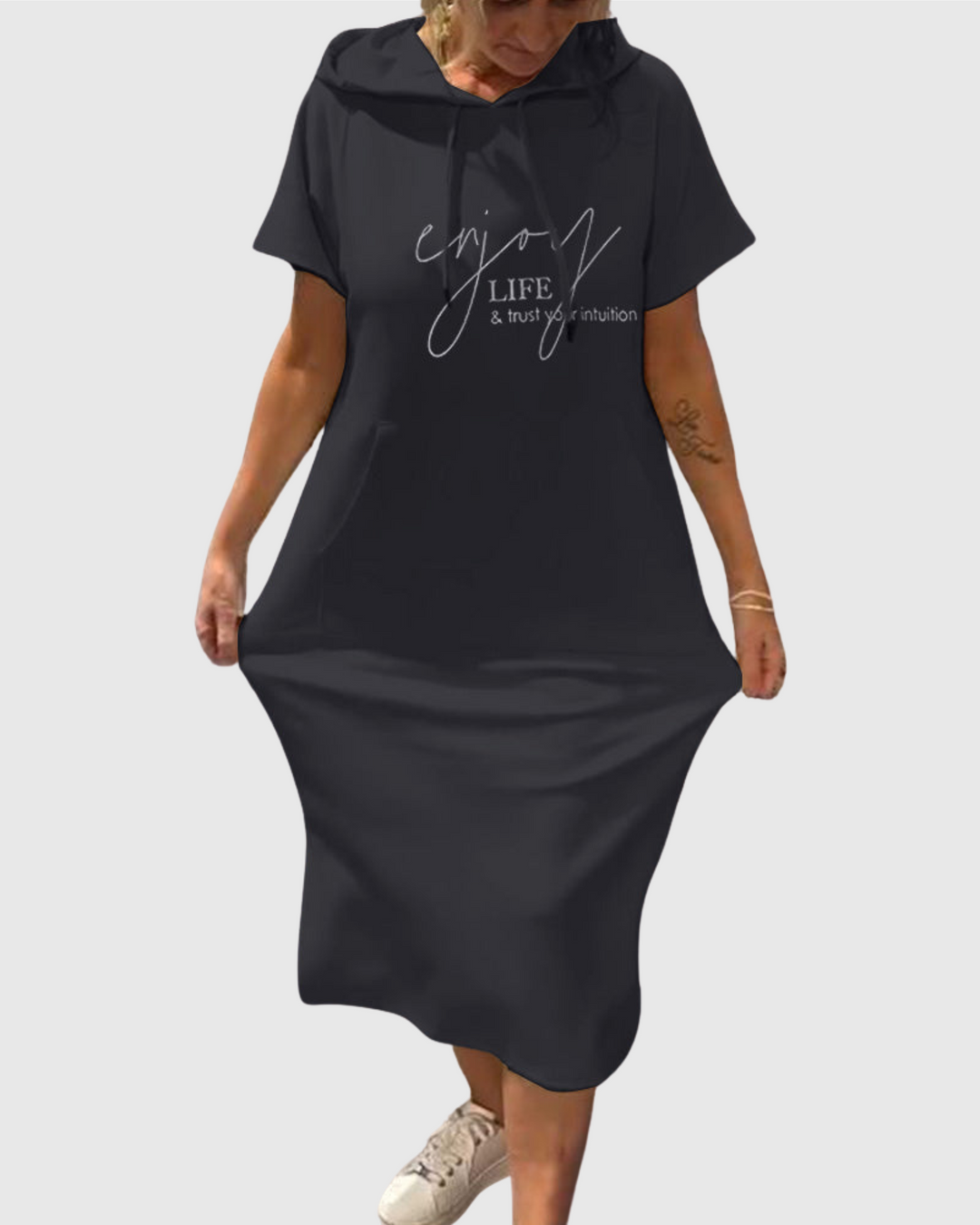 Ebba | Volné šaty s kapucí a ženským střihem