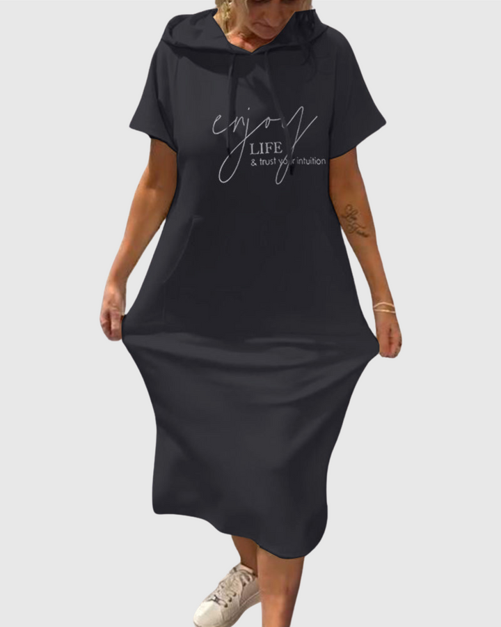 Ebba | Volné šaty s kapucí a ženským střihem