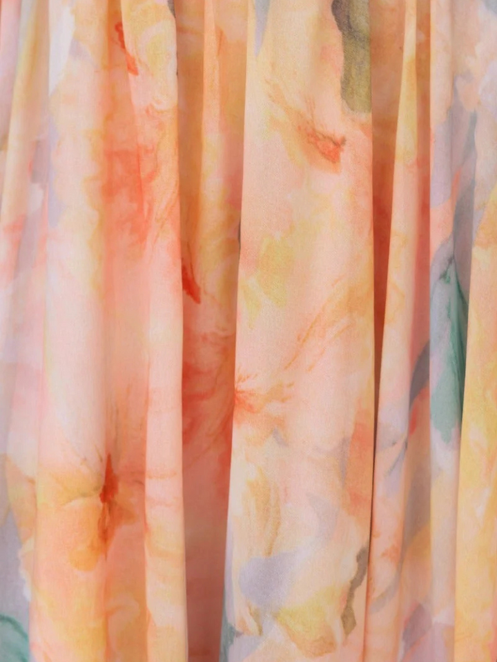 Natálie | Letní šaty s akvarelovým kouzlem a ženskou siluetou