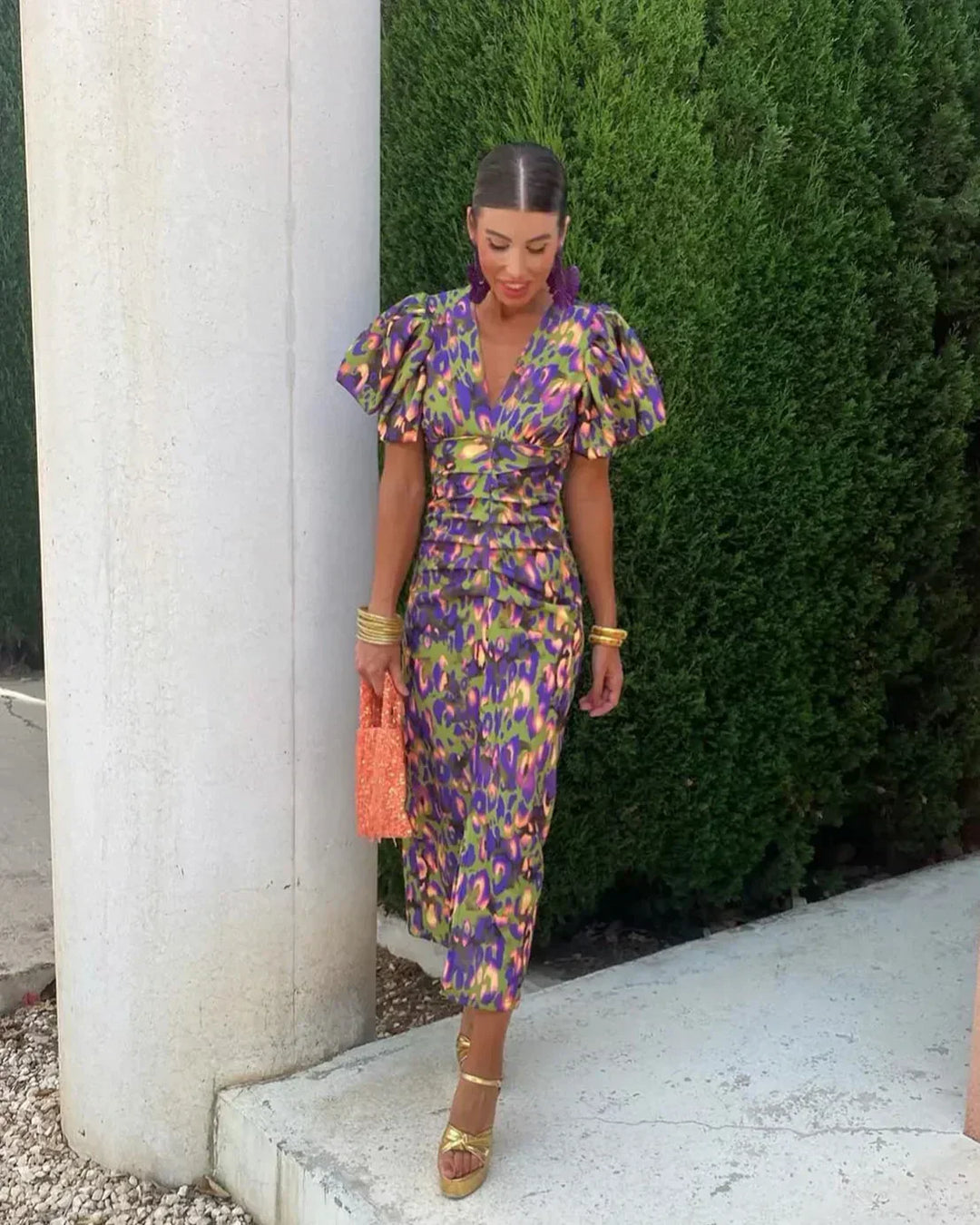 SIMONA | Elegantní šaty s výstřihem do V a nabíranými rukávy