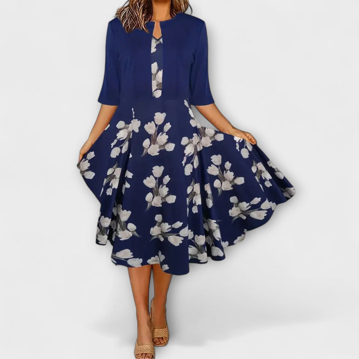 Božetěška | Květinové midi šaty s ladícím přehozem